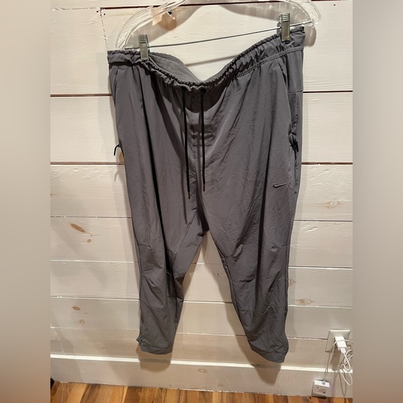 Women’s Nike Dri Fit XL jogger style loose pants, gray, GUC, zippers, casual - Picture 1 of 13